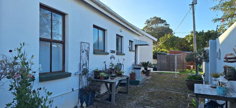2 Bedroom Property for Sale in Sandbaai Western Cape